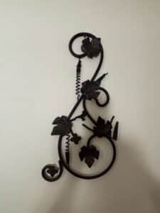 Wrought-Iron-Grapevine-and-Leaf-Wall-Art-with-Coiled-Springs-1