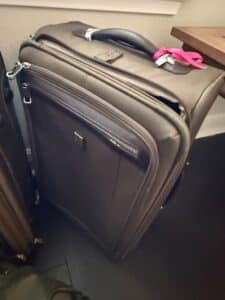 Tumi-Alpha-International-Carry-On