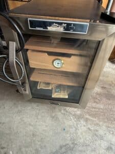 Whynter-Elite-Touch-Control-.-cu.ft_.-Stainless-Steel-Cigar-Cooler-Humidor