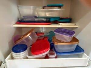 Assorted-Plastic-Food-Storage-Containers