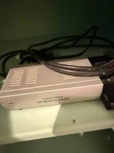 Dynex-WS-Audio-Video-RF-Modulator