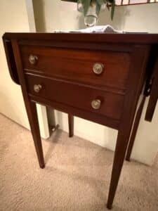 Federal-Style-Mahogany-Pembroke-Table