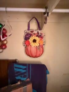 Floral-Pumpkin-Door-Hanger