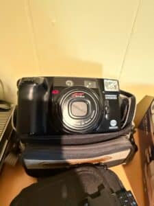 Minolta-Freedom-Zoom-AF-Multibeam-Point-and-Shoot-Camera