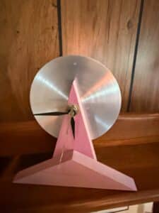 Radical-Memphis-Style-Table-Lamp-Clock
