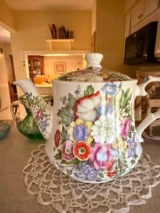Sadler-Windsor-English-Chintz-Floral-Teapot