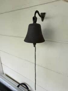 Vintage-Cast-Iron-Farm-or-School-Bell-with-Mounting-Bracket-and-Pull-Chain