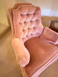 Vintage-Pink-Velvet-Tufted-Wingback-Chair