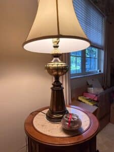 Vintage-Stiffel-Brass-Urn-Table-Lamp