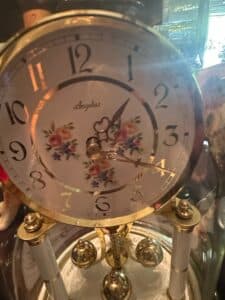 Angelus-Anniversary-Clock-with-Wedding-Inscription