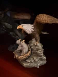 Bald-Eagle-and-Eaglets-Figurine