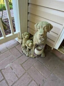 Cast-Stone-Labrador-Retriever-Garden-Statue-with-Lantern