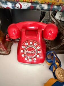 Coca-Cola-Snow-Dome-Telephone