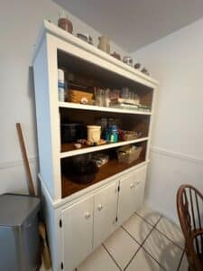 Farmhouse-Style-Painted-Hutch