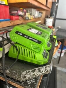 Greenworks-V-Lithium-Ion-Battery-and-Charger-Set