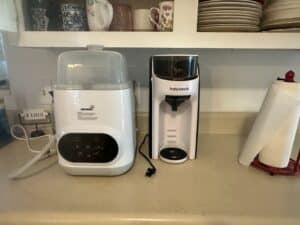 Grownsy-Baby-Bottle-Sterilizer-and-Baby-Brezza-Formula-Pro-Mini