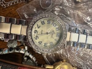 Kim-Rogers-Quartz-Fashion-Watch