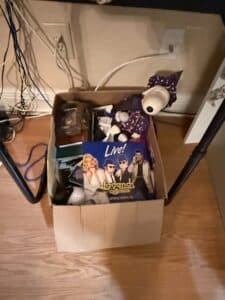 Legends-in-Concert-Myrtle-Beach-Souvenir-Program-and-Snoopy-Plush