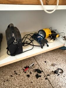 Portable-Arc-Welder-and-Handheld-Spotlight