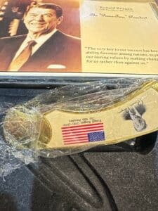 Ronald-Reagan-Commemorative-Folding-Pocket-Knife-second-image