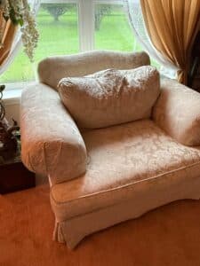 Traditional-Rolled-Arm-Club-Chair