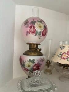Victorian-Gone-With-The-Wind-Oil-Lamp