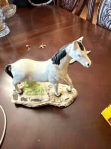 Vintage-Chalkware-Horse-Figurine