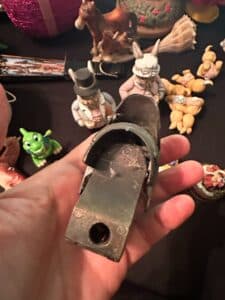 Vintage-Die-Cast-Saddle-Pencil-Sharpener-second-image