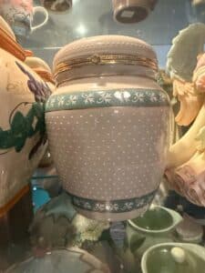Vintage-Knotts-Berry-Farm-Ceramic-Hinged-Canister