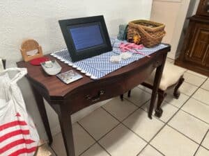 Vintage-Mahogany-Flip-Top-Console-Game-Table