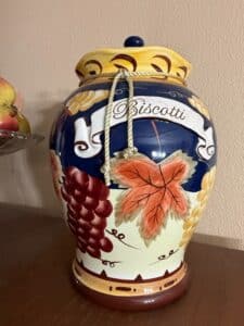 Vintage-Nonnis-Biscotti-Jar
