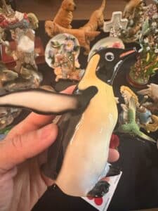 Vintage-Porcelain-Penguin-Figurine