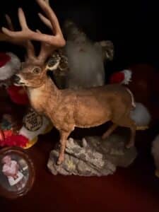 Vintage-Resin-Buck-Deer-Figurine