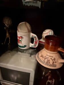 Vintage-Virginia-Duck-Motif-Ceramic-Mug