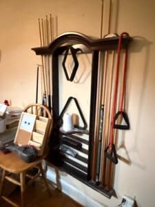 Wall-Mounted-Billiard-Cue-Rack