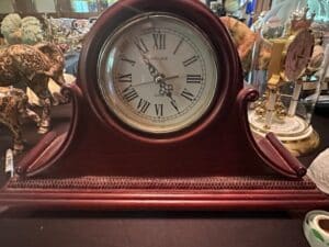 Wallace-Quartz-Mantel-Clock-second-image