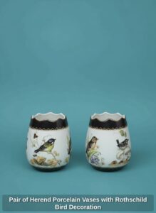 Pair-of-Herend-Porcelain-Vases-with-Rothschild-Bird-Decoration-second-image