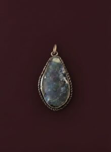 Ancient-Roman-Glass-Pendant-with-Silver-Bezel
