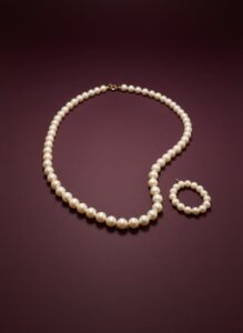 Assorted-Gemstone-and-Pearl-Jewelry-Lot-with-Gold-Shop-Pendant