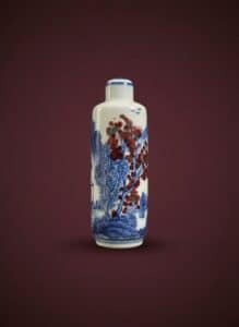 Chinese-Blue-and-White-Porcelain-Snuff-Bottle-second-image