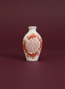 Chinese-Ceramic-Snuff-Bottle-with-Shou-Symbol-and-Bat-Motifs