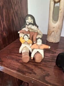 Cochiti-Pueblo-Storyteller-Pottery-Figurine