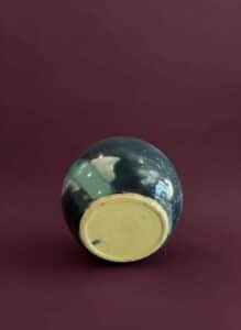 Studio-Art-Pottery-Vase-second-image