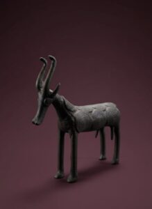 Vintage-African-Bronze-Antelope-Sculpture-1