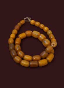 Vintage-Bakelite-Amber-Bead-Necklace