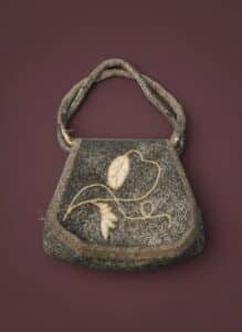 Vintage-Beaded-Evening-Handbag-with-Mother-of-Pearl-Inlay-second-image