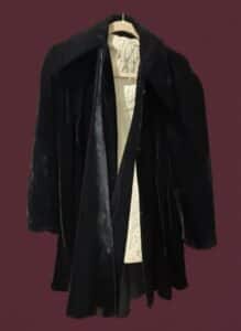 Vintage-s-Black-Velvet-Opera-Coat-second-image