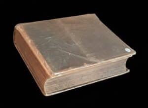 American-Bible-Society-Pica-Reference-Quarto-Bible-second-image