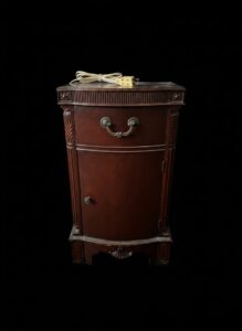 Georgian-Style-Mahogany-Nightstand