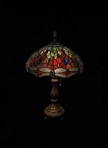 Tiffany-Style-Leaded-Glass-Dragonfly-Table-Lamp